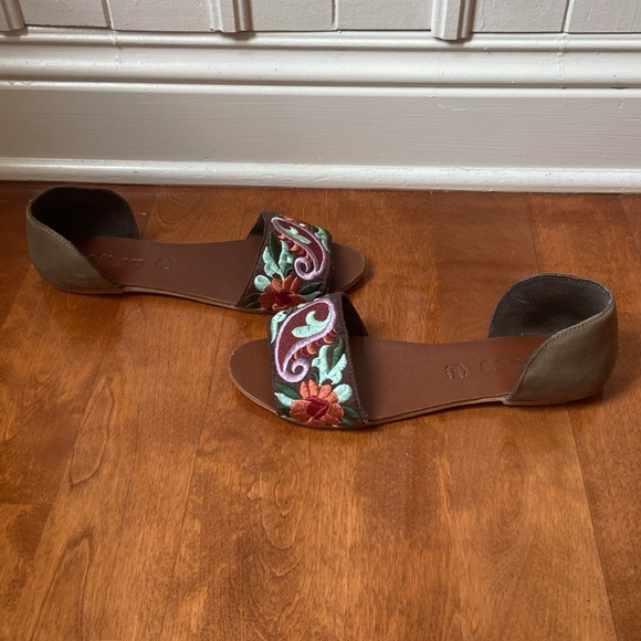 Hibou- Multi Coloured Floral stitching sandal/flats - Picture 5 of 7